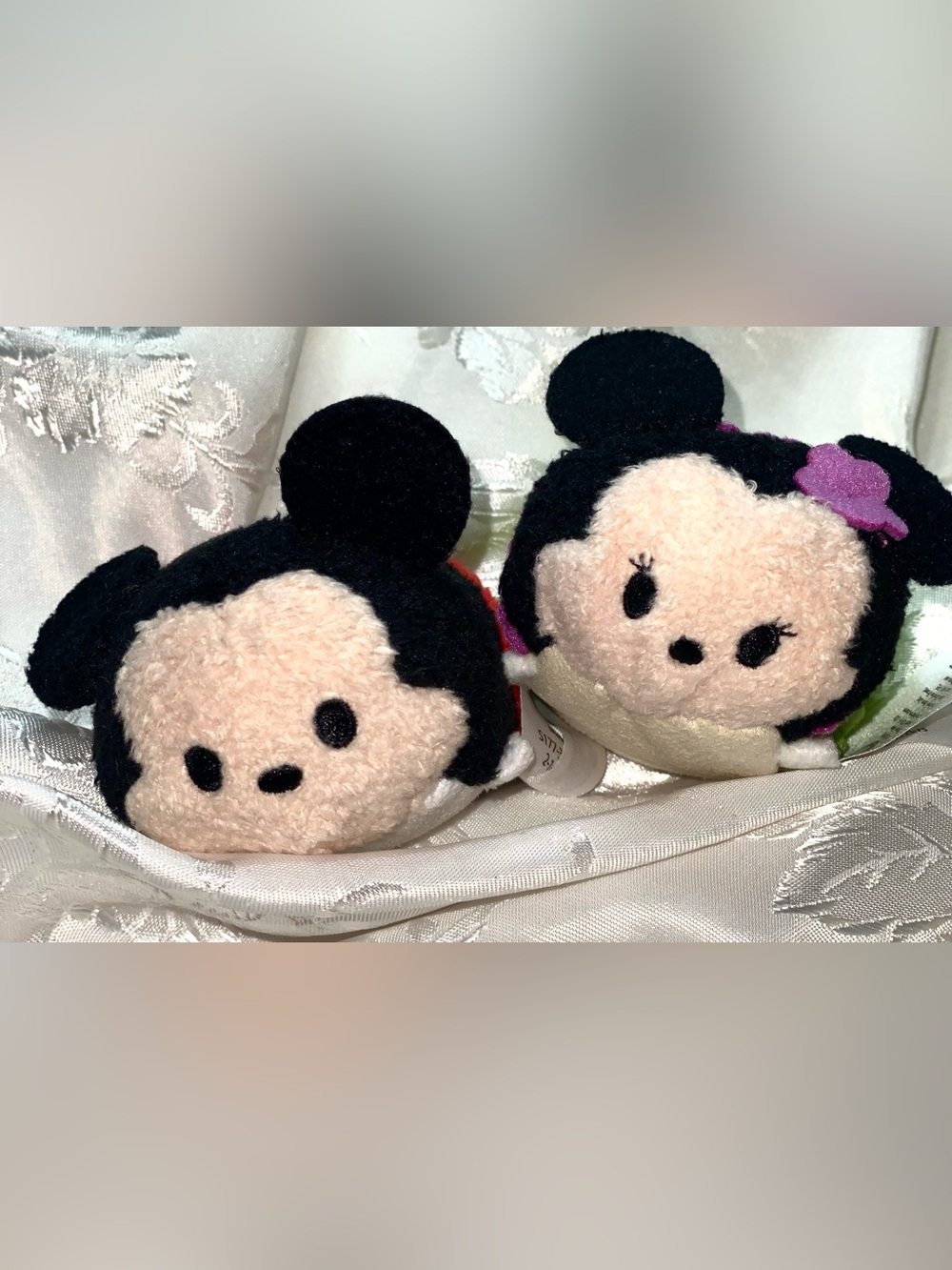 Disney Tsum Tsum Minnie Mouse Cupcake & Mickey Mini Plush Lot 2pc